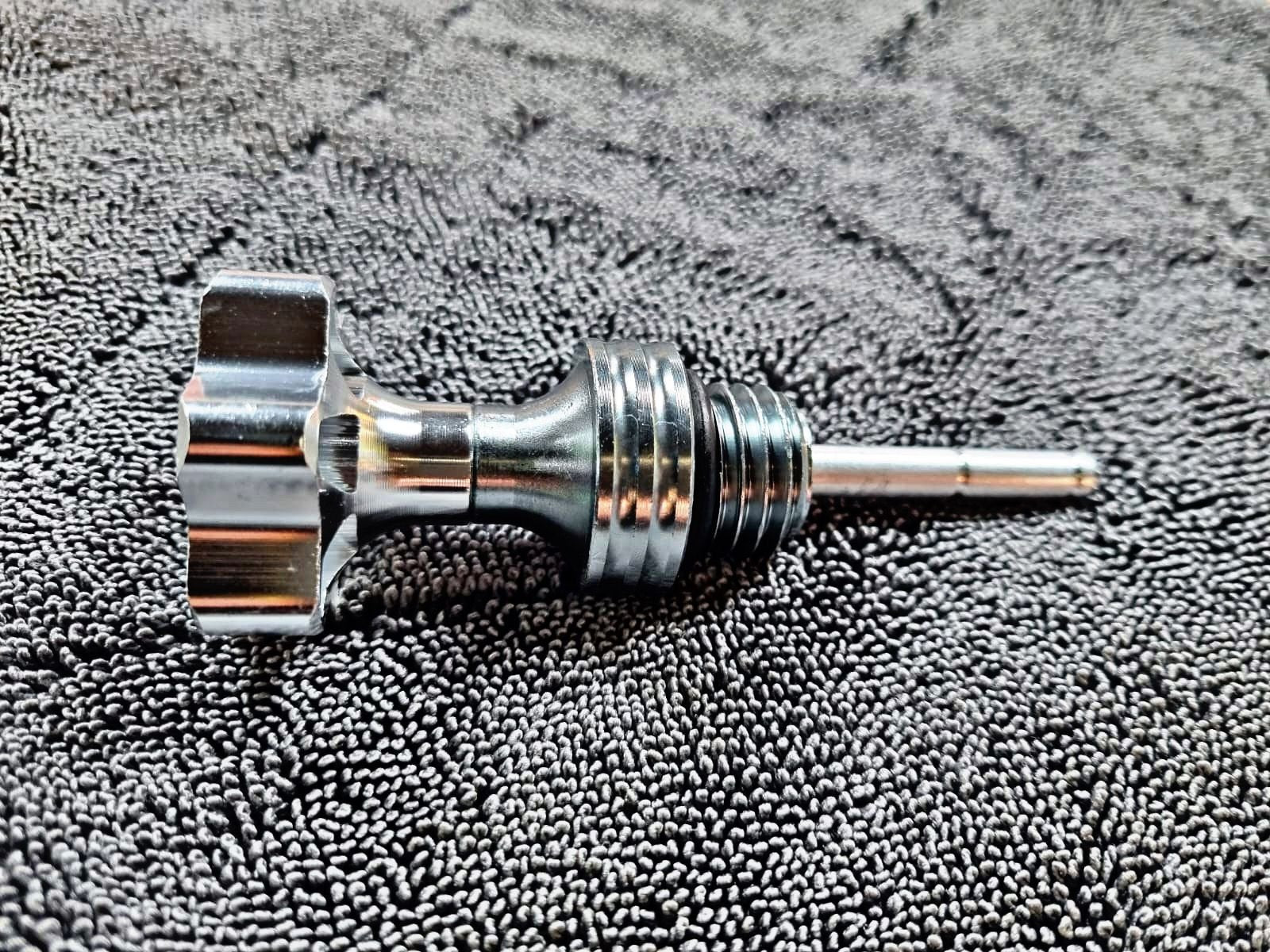 TAPON ACEITE UNIVERSAL